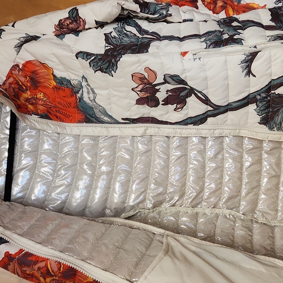 Columbia Powder Lite Botanical Jacket - Picture 4 of 4